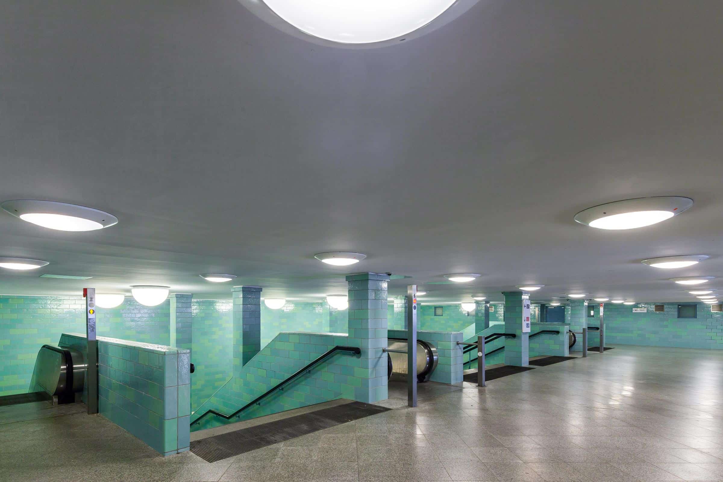 S2 - U Bahn­hof Alexander­platz – Berlin Gewölbe